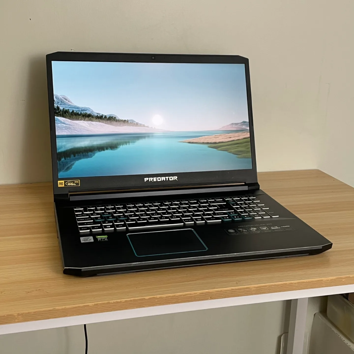 RTX Predator Gaming Laptop i7 image indicator(2)