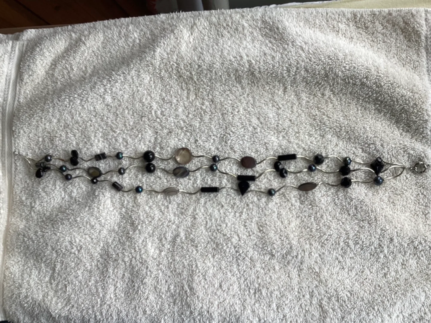 MULTI-COLOUR NECKLACE image indicator(2)