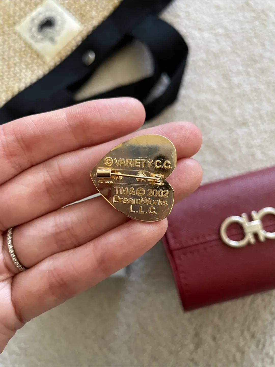 Heart-shaped DreamWorks Pin image indicator(2)