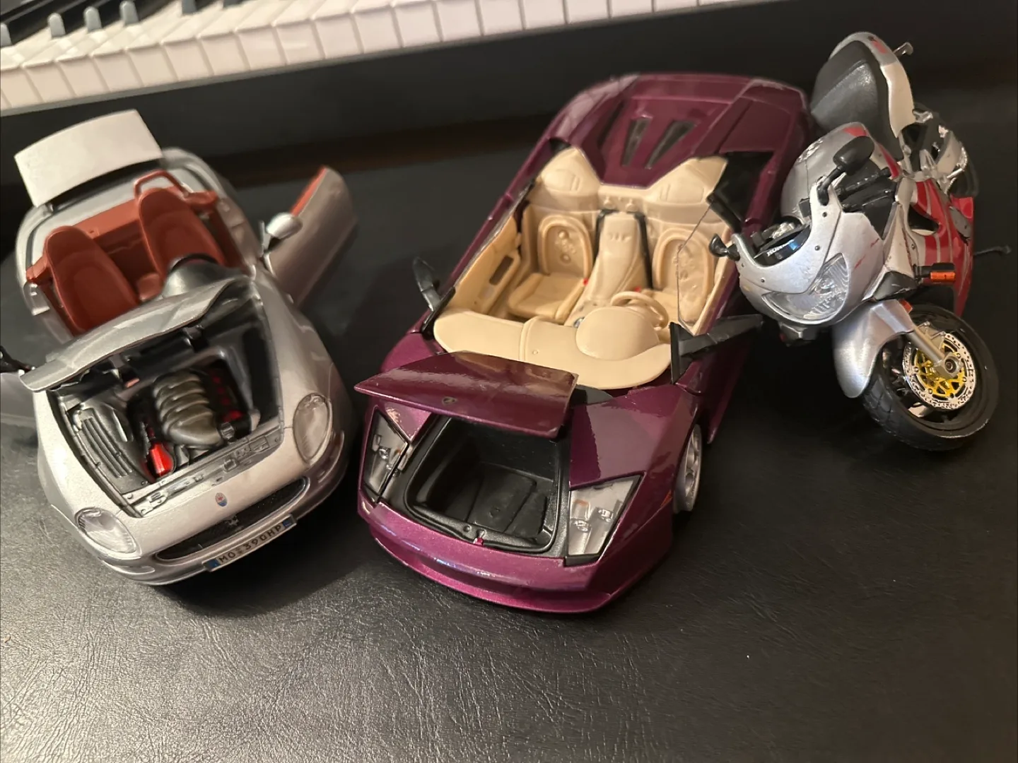 Collection of toy vehicles image indicator(2)