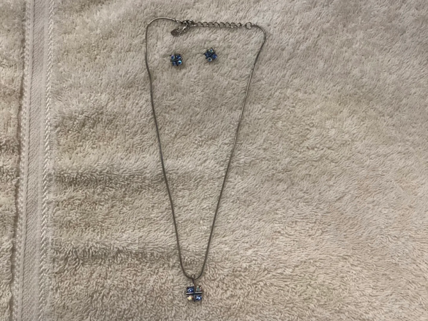 NECKLACE BUNDLE image indicator(3)