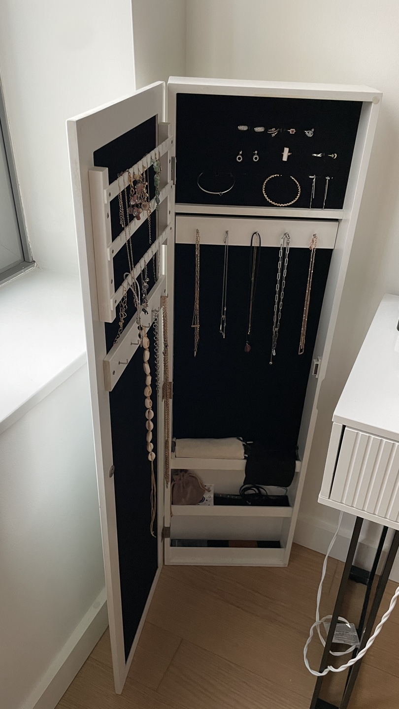 Full-length Mirror Jewelry Organizer - photo 2