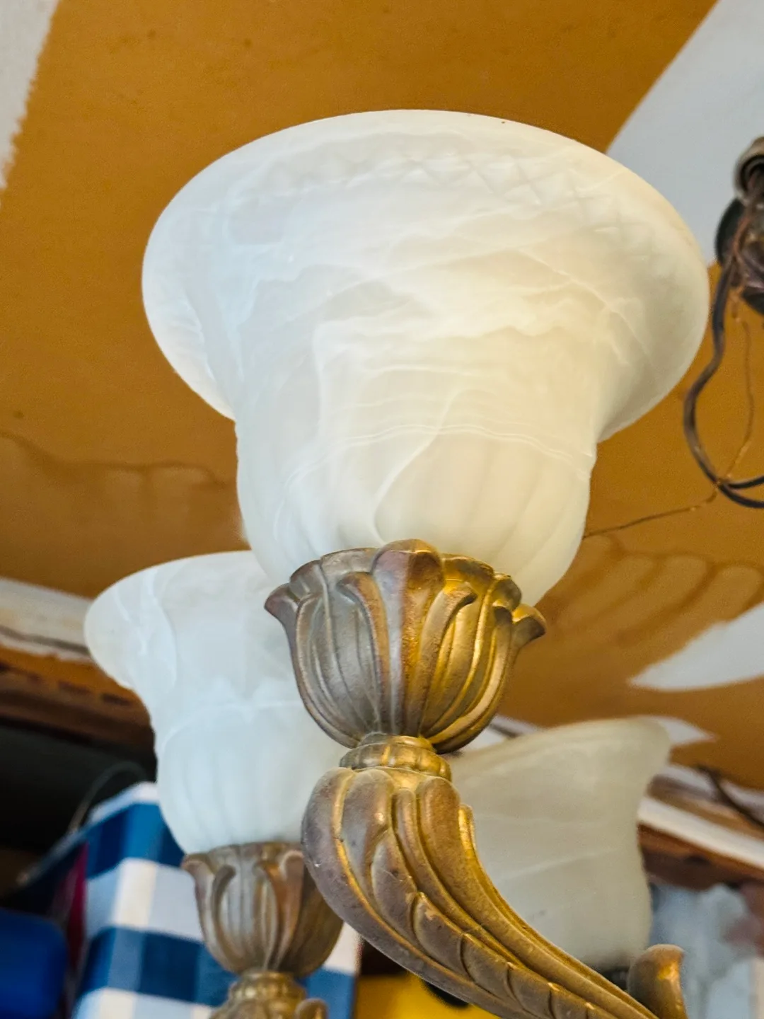 2 Vintage Style Chandelier image indicator(3)