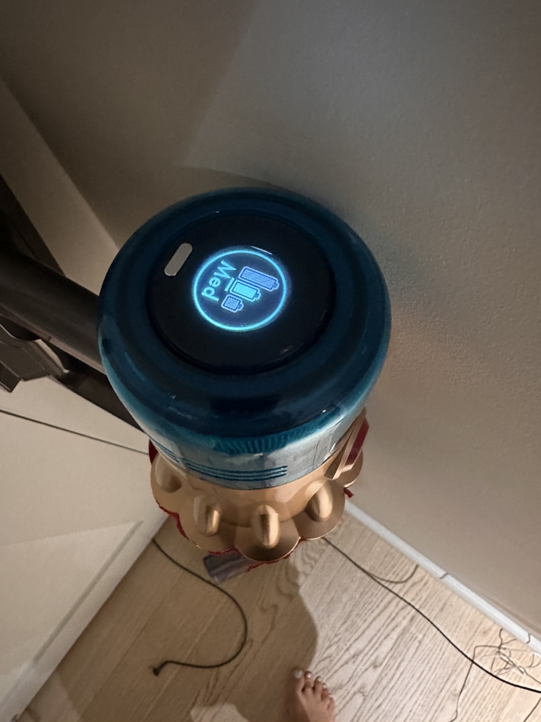 Dyson Cordless Vacuum - photo 4