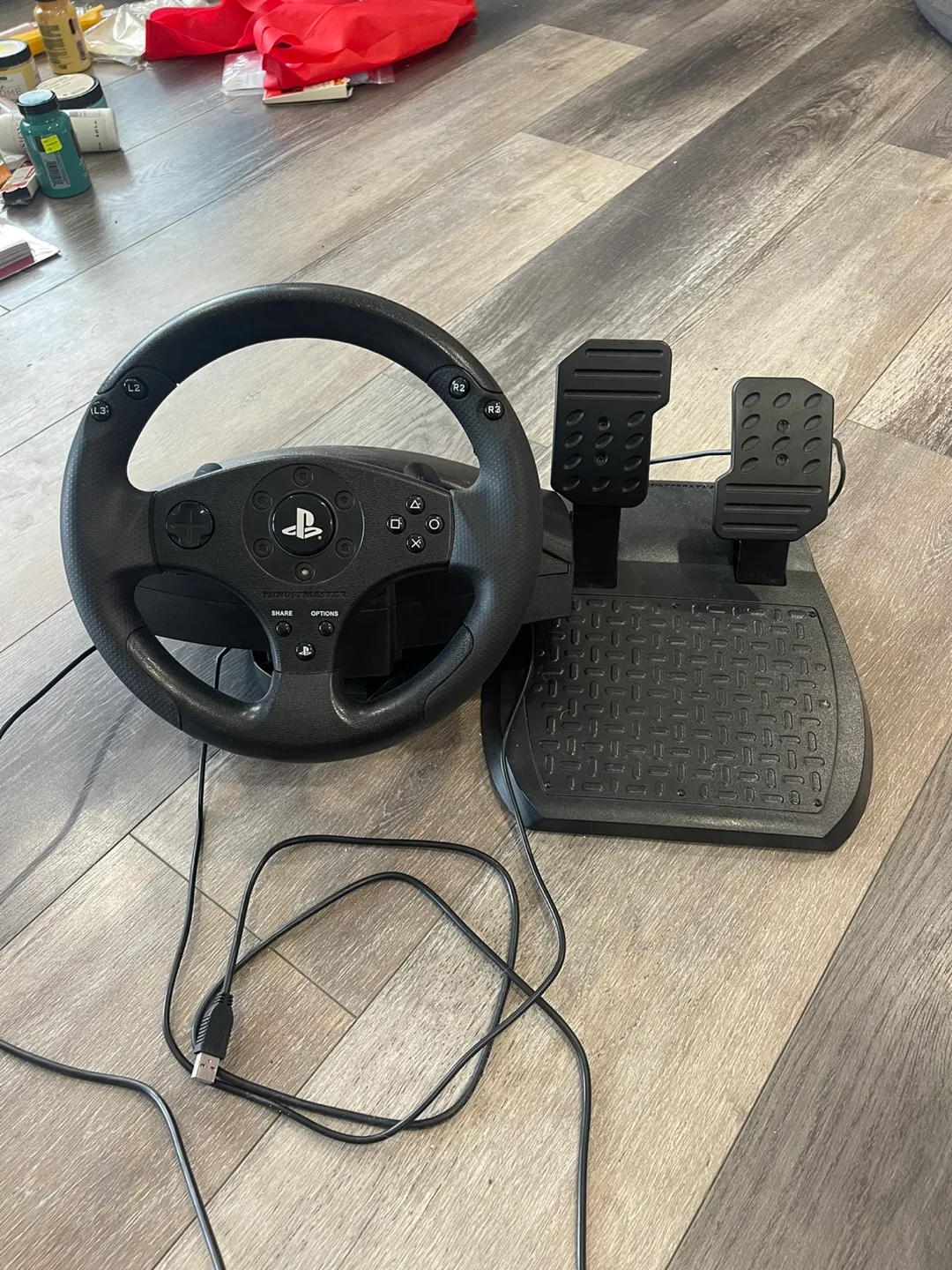 PS4 T80 Thrustmaster Gaming Wheel & Pedals