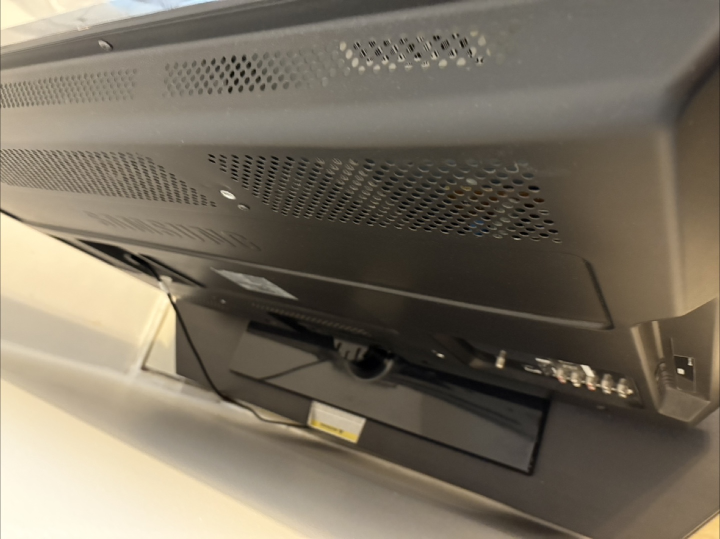 Samsung Flat Screen TV - photo 3