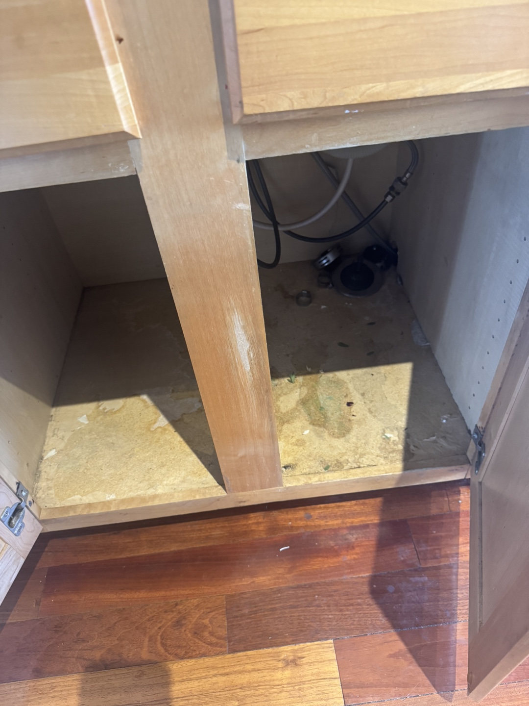 Kitchen Cabinet Set - photo 2