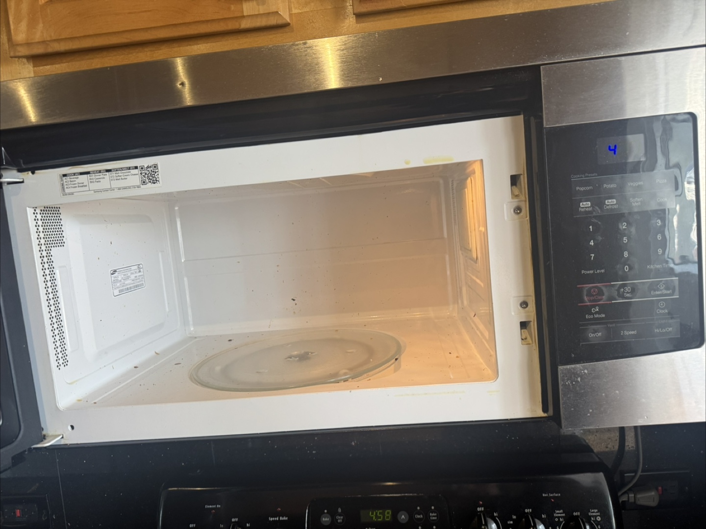 Samsung Over-the-Range Microwave - photo 2