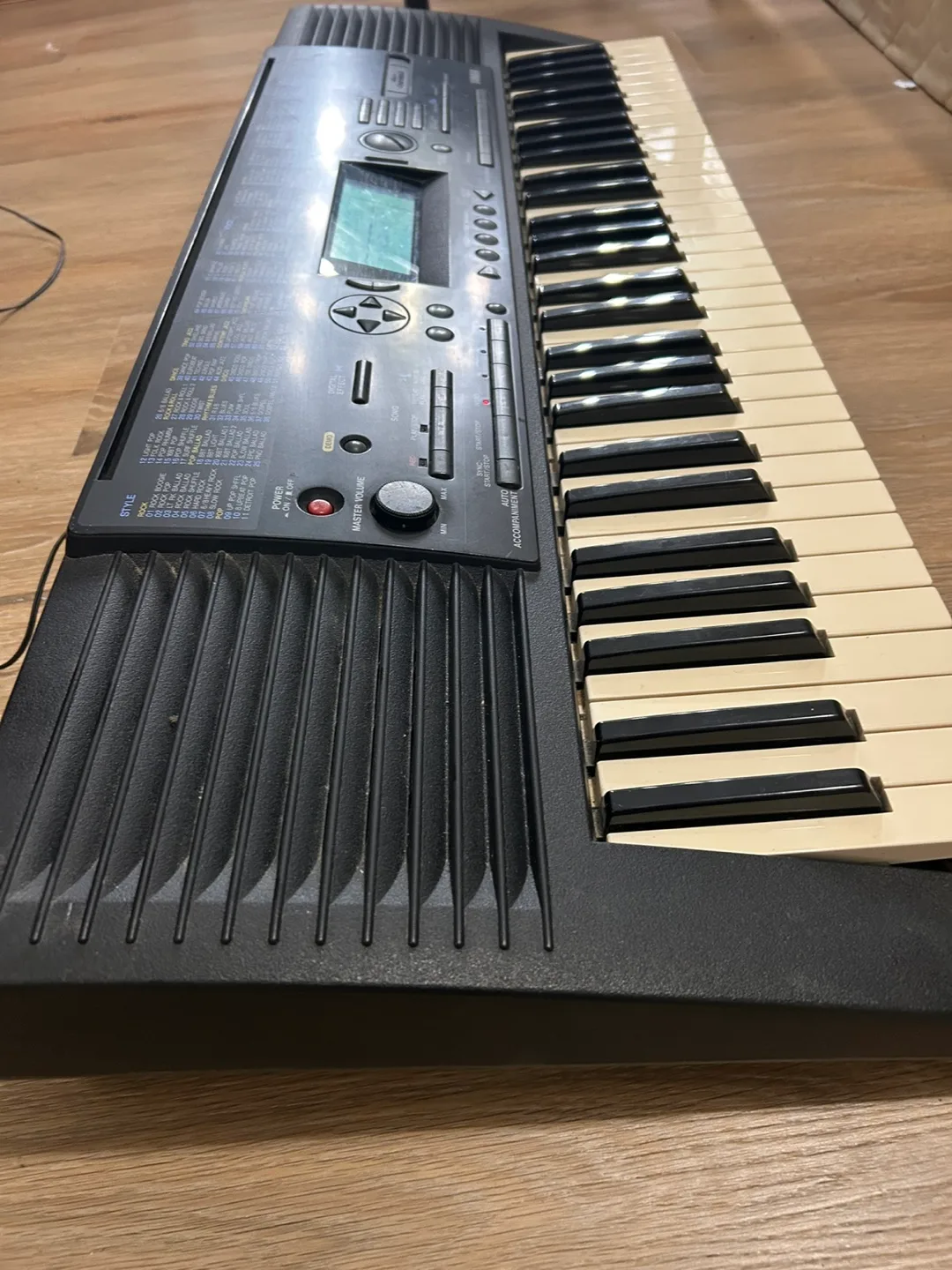 Yamaha PSR-320 Keyboard thumbnail