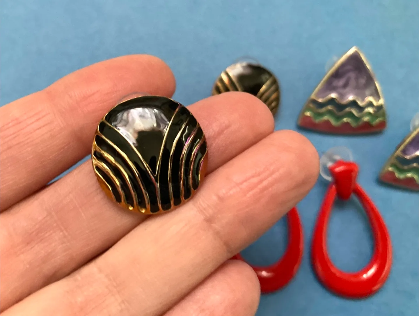 Vintage 1980s Enamel Earrings image indicator(2)