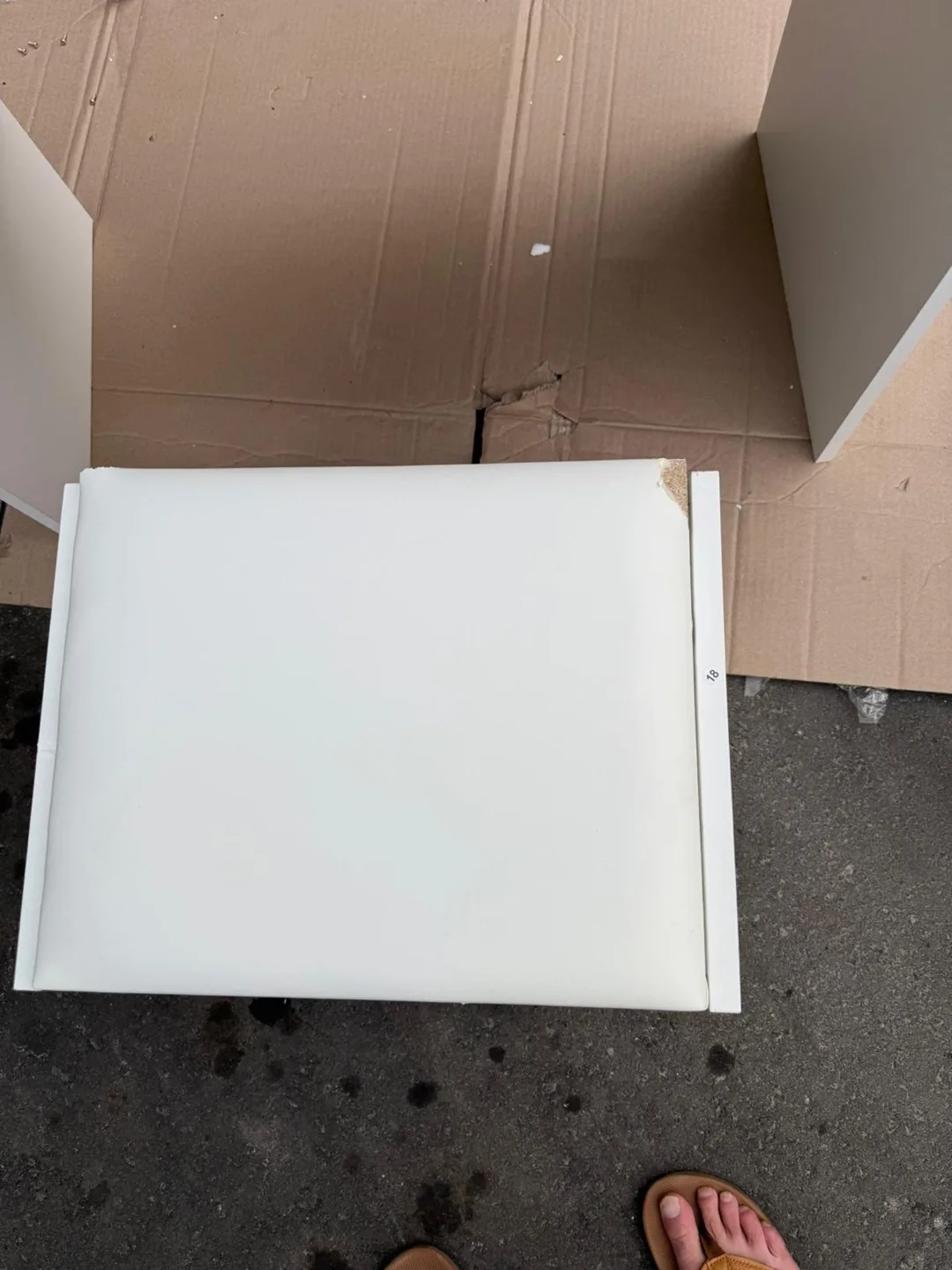 White Vanity Desk with Stool image indicator(7)