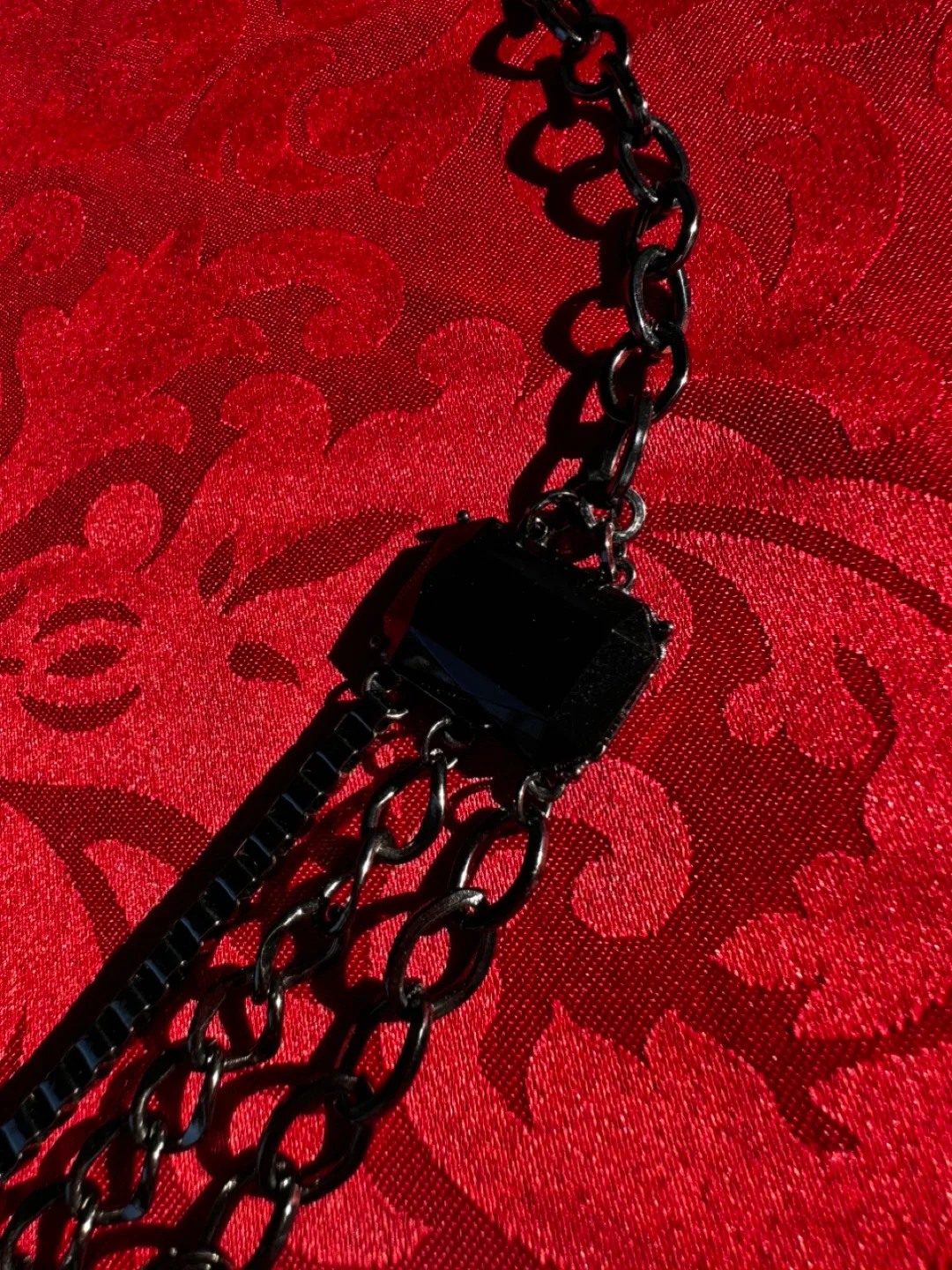 NWOT Stylish Chunky Black Stone Necklace image indicator(4)