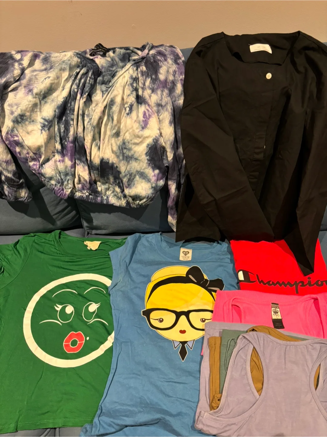 Assorted tops bundle