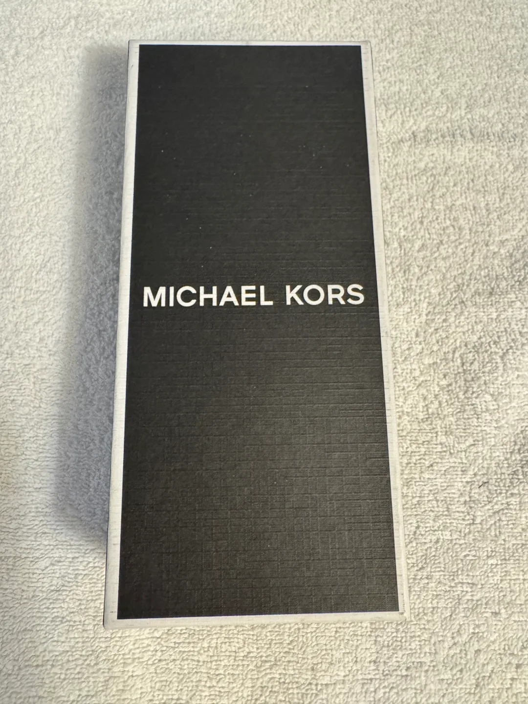 Michael Kors Airpod Case - Black image indicator(5)