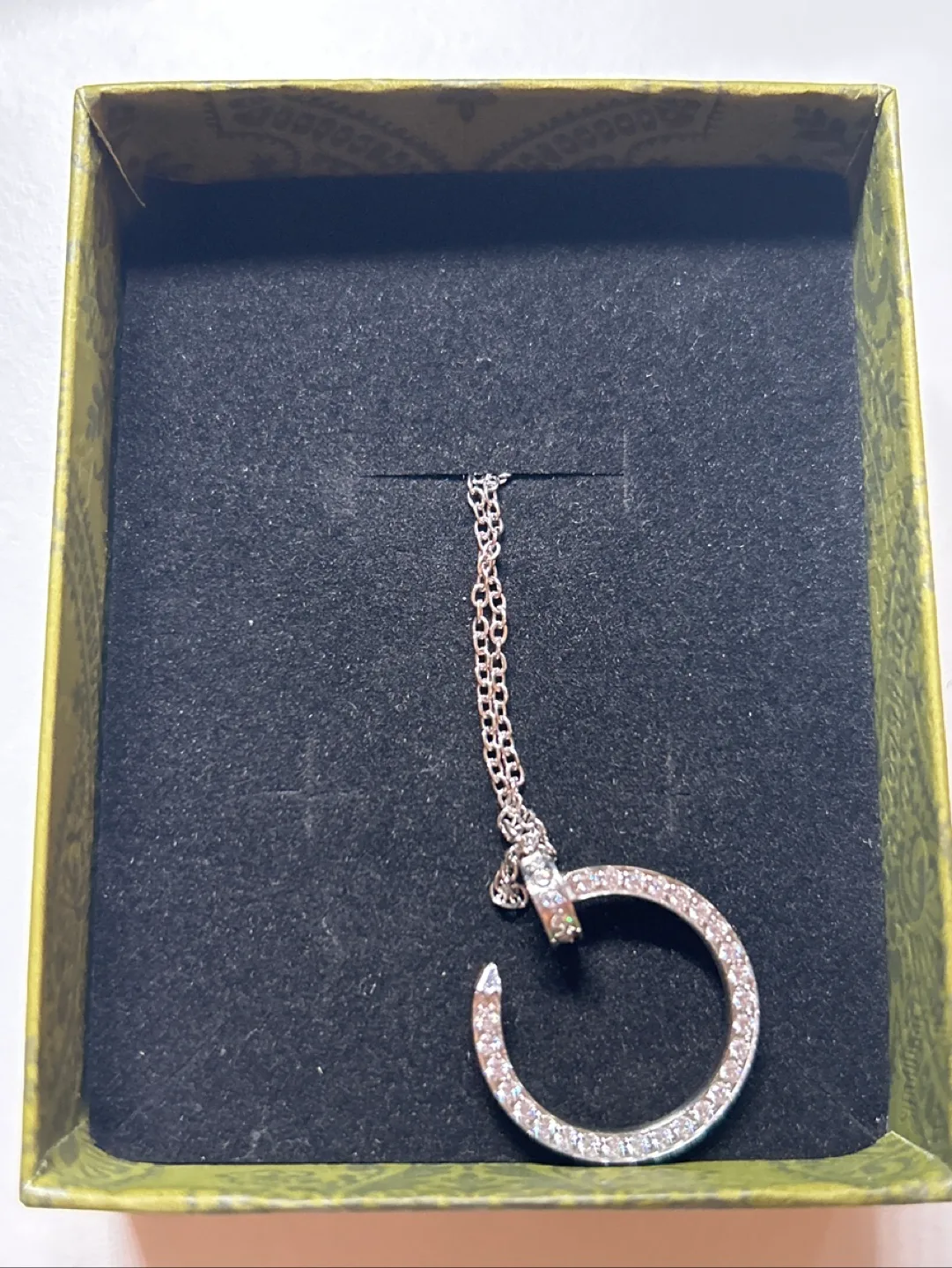 Elegant nail Necklace thumbnail