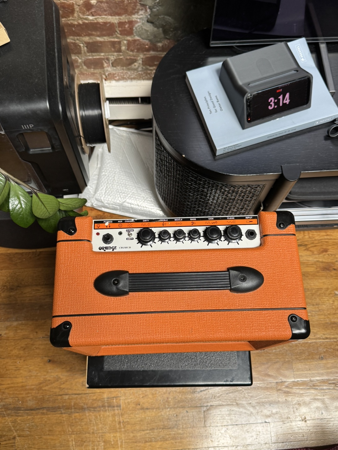 Orange Crush 20 Guitar Amplifier - photo 3
