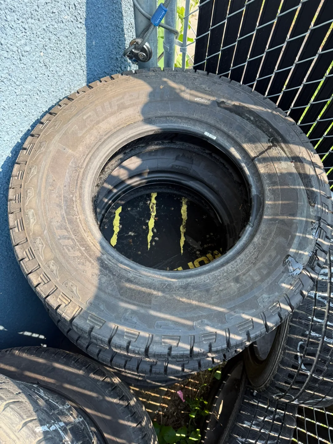 235/75R15 109T XL Laufenn Tires thumbnail