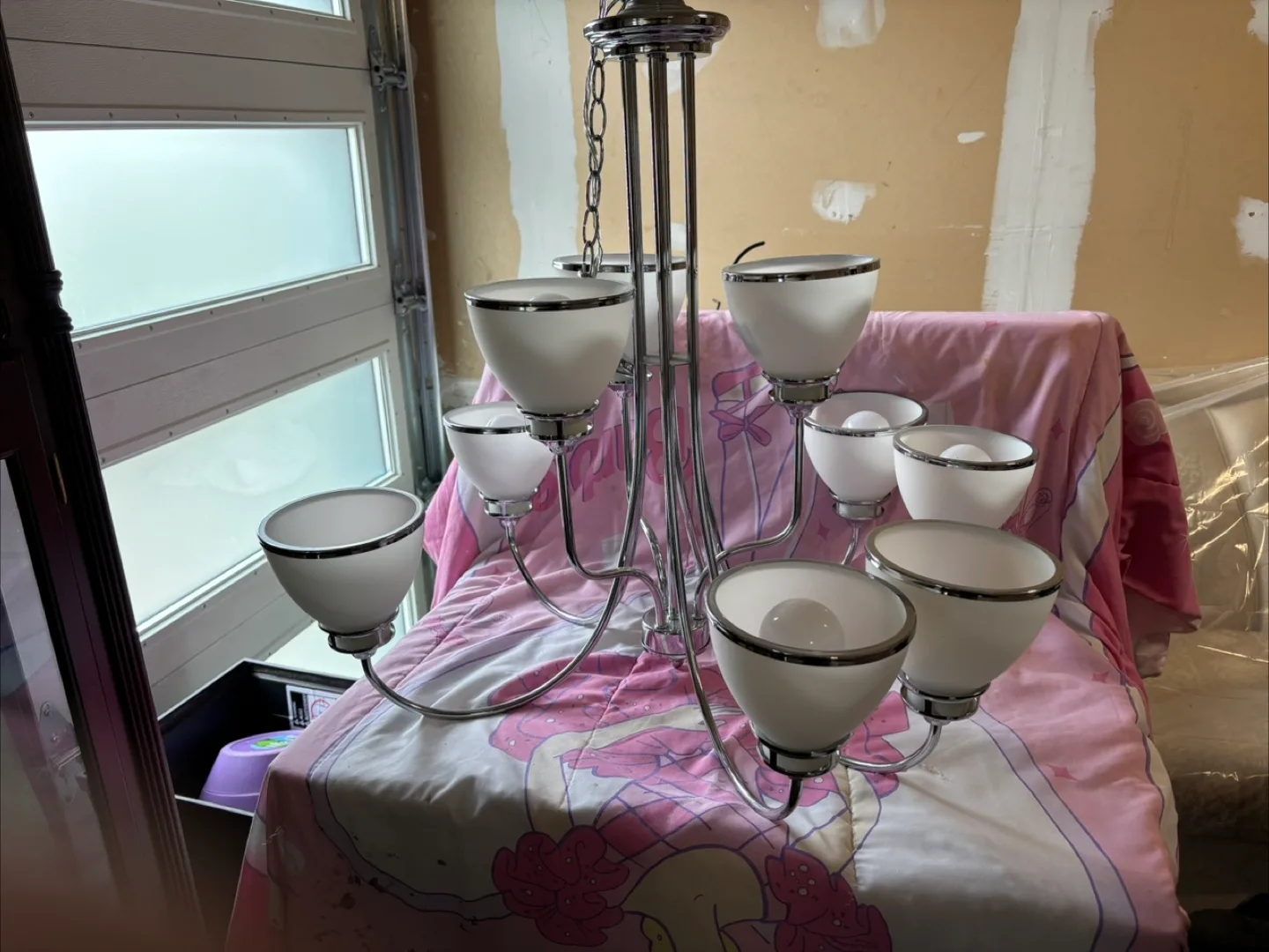 Elegant Chandelier thumbnail