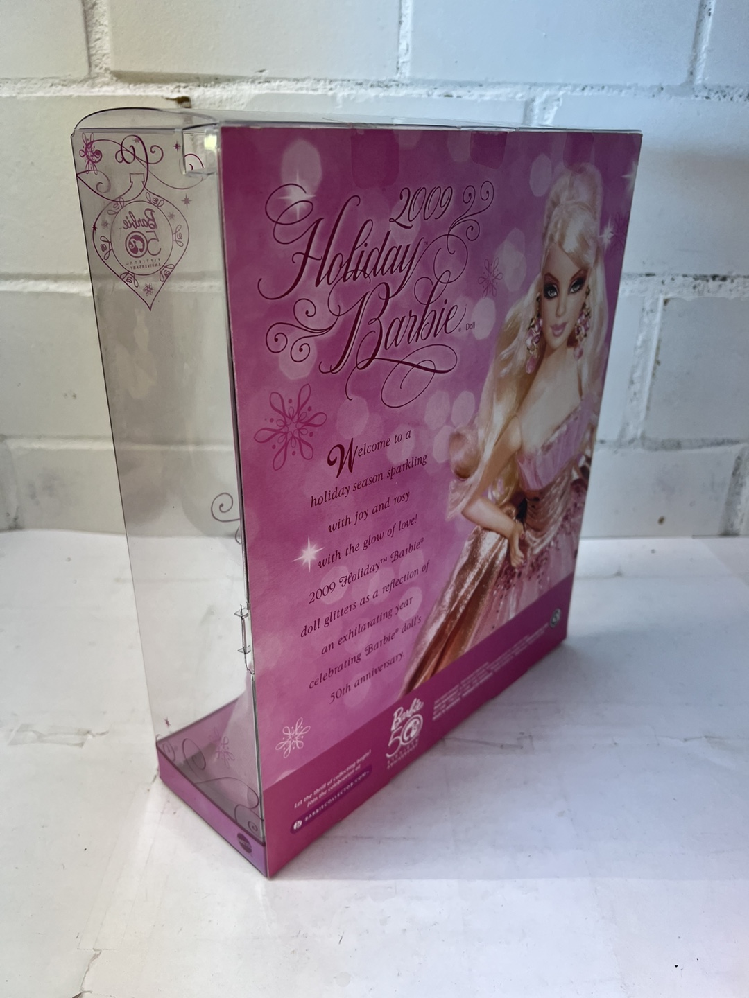 2009 Holiday Barbie Doll - photo 4