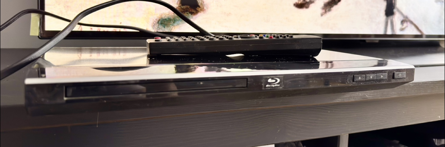 Toshiba Blu-Ray Player - photo 3