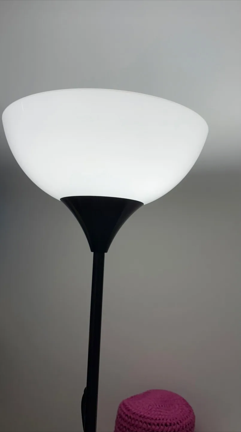 Standing Lamp thumbnail