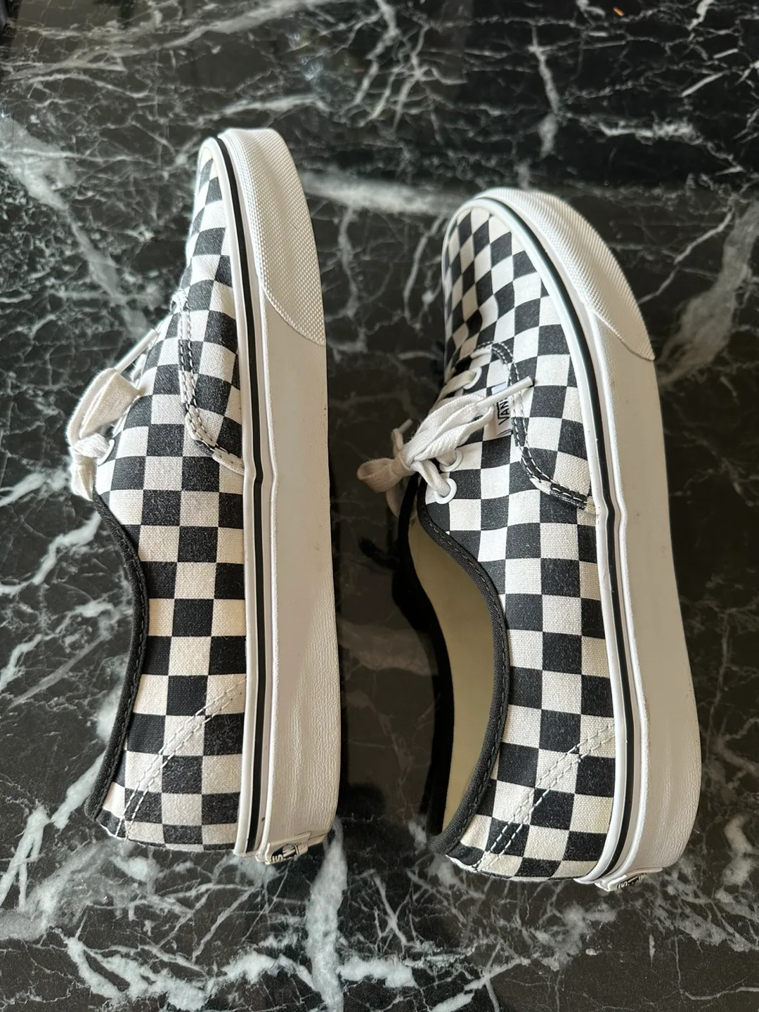Vans Authentic checkerboard size 8.5 image indicator(4)