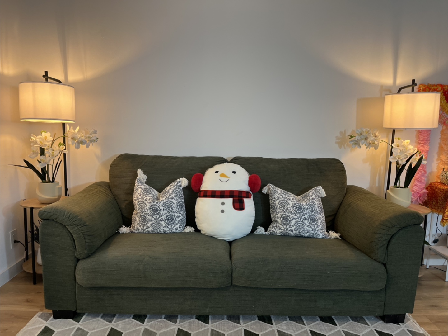 Comfortable Green Couch - photo 2