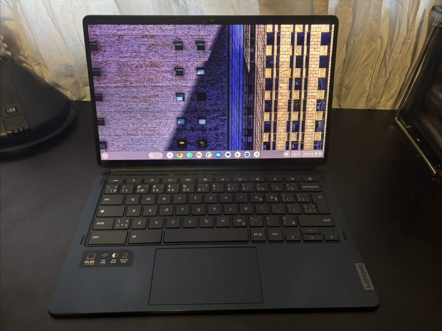 Lenovo Chromebook Tablet - photo 2