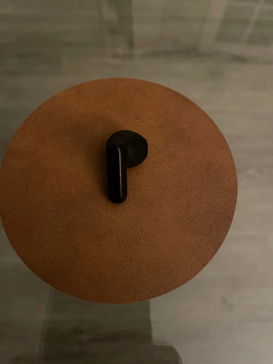Onn Wireless Earbud thumbnail
