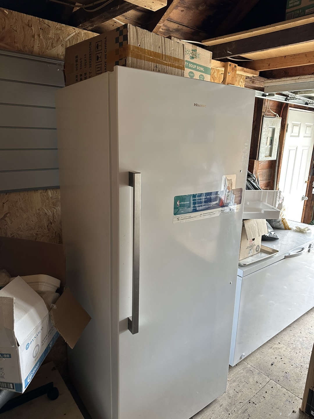 Hisense White Upright Convertible Freezer or Refrigerator