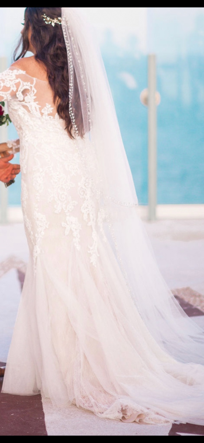 Wedding Gown with Veil - photo 2