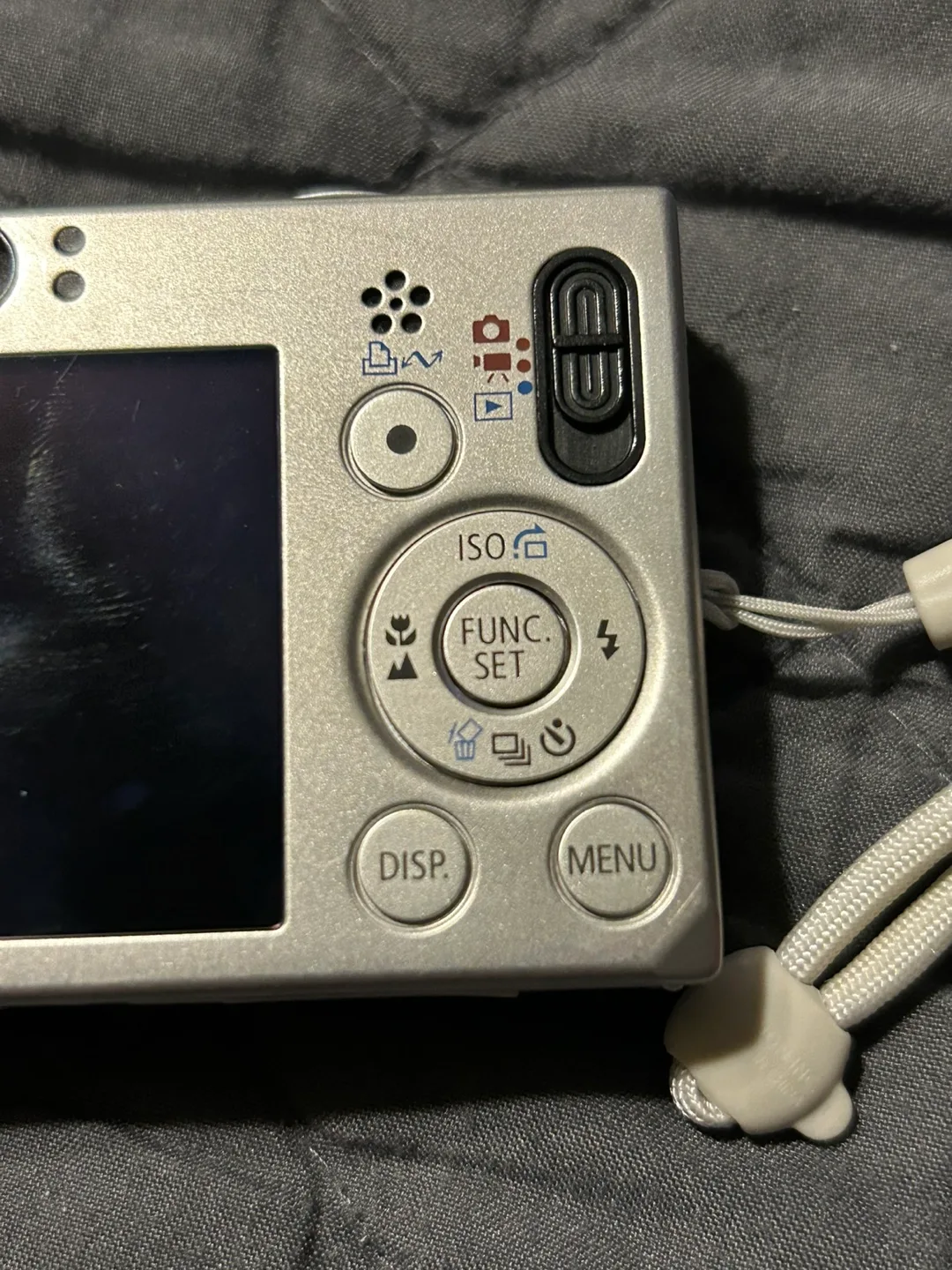 Canon PowerShot ELPH SD1000 7.1MP Digital Camera 3x Zoom Silver image indicator(6)