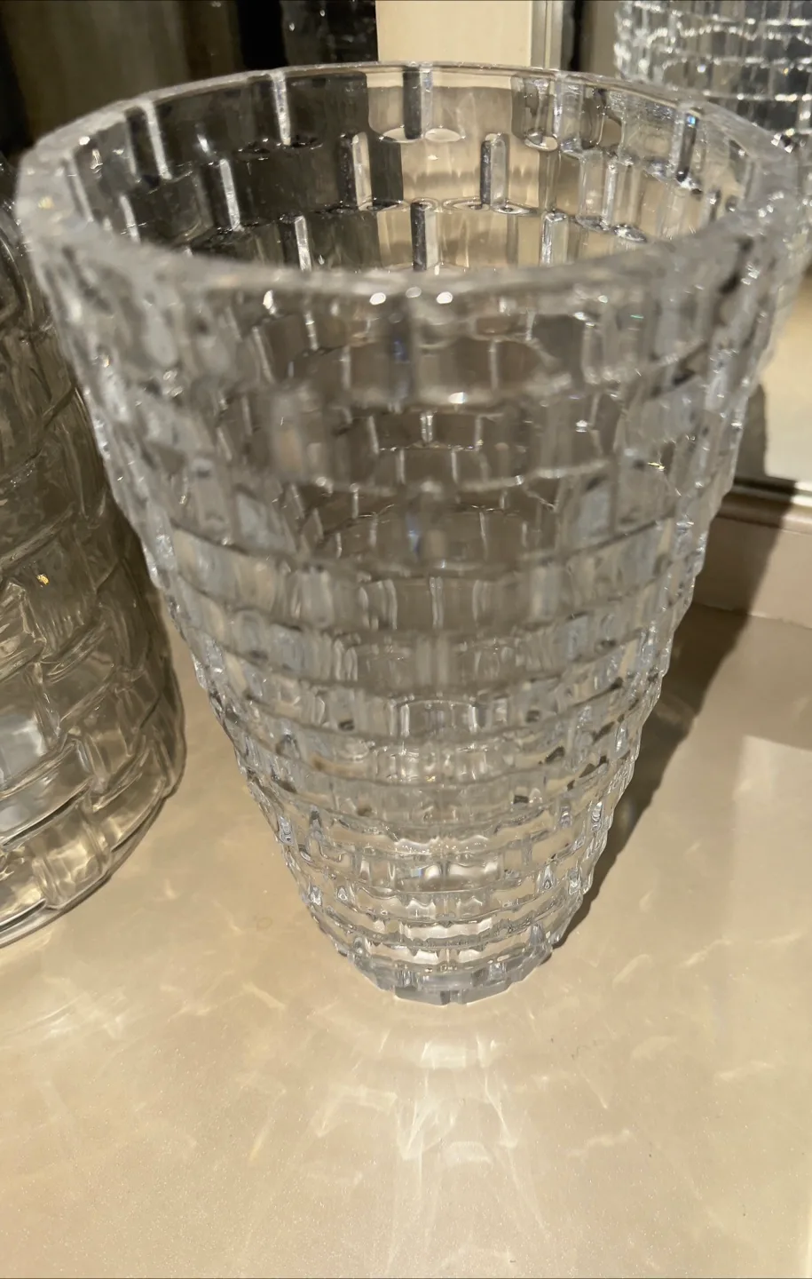 Glass vase thumbnail