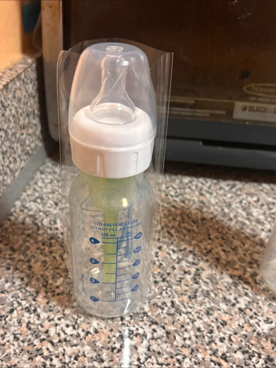 Dr. Brown's 4oz Anti- Colic bottles with vent image indicator(2)