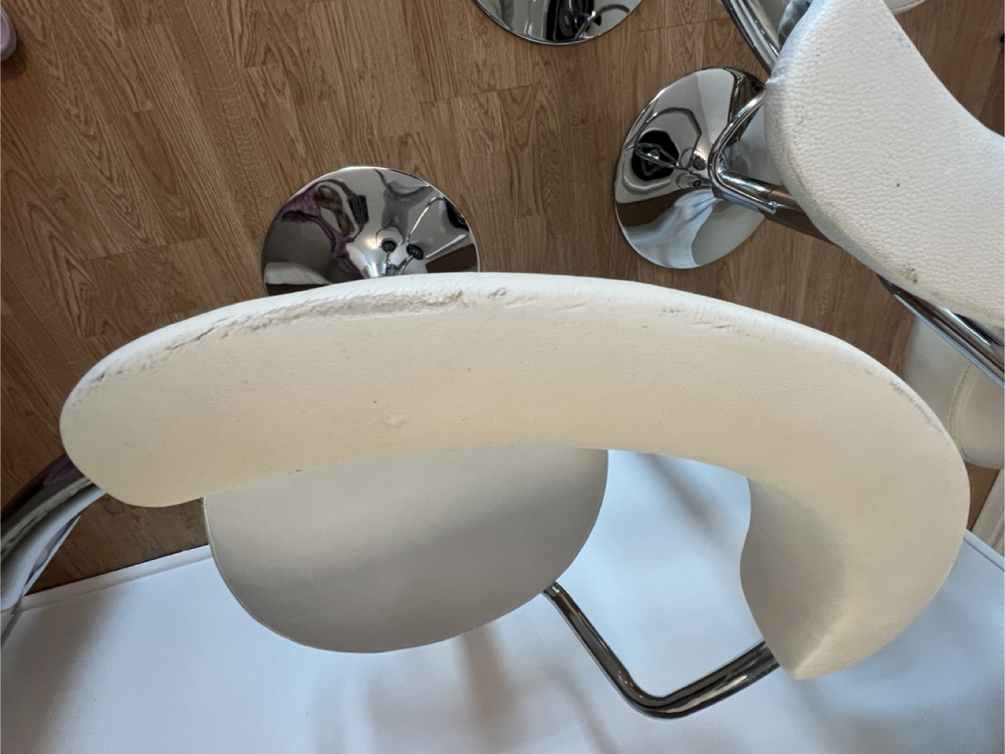 Set of 3 White Bar Stools - photo 4