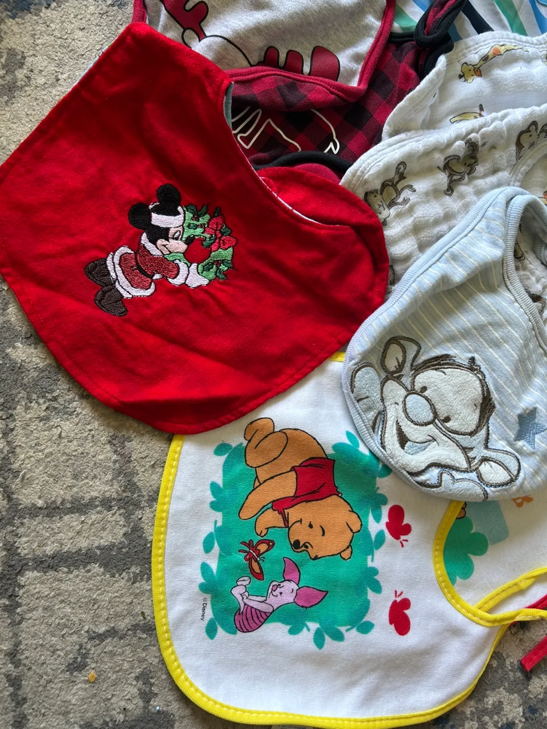 Baby Bibs Bundle (9) image indicator(2)