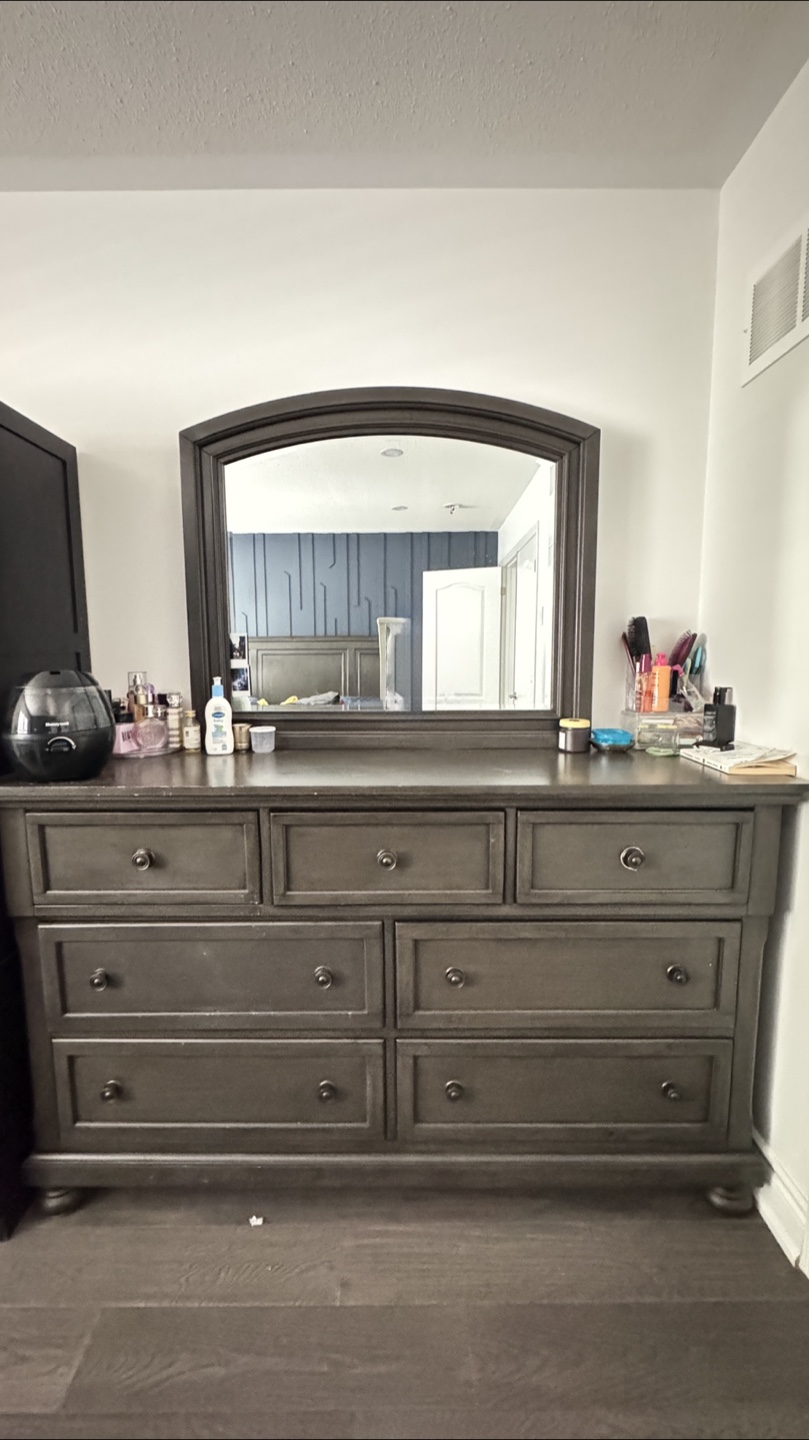 Dark Brown King Bedroom Furniture Set - photo 4