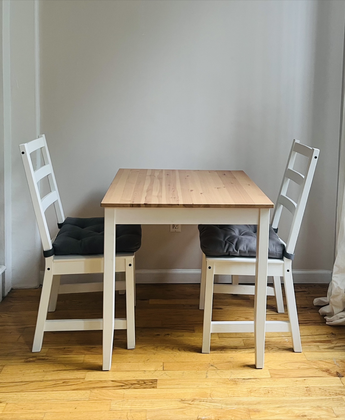 Ikea table and 2 x chairs