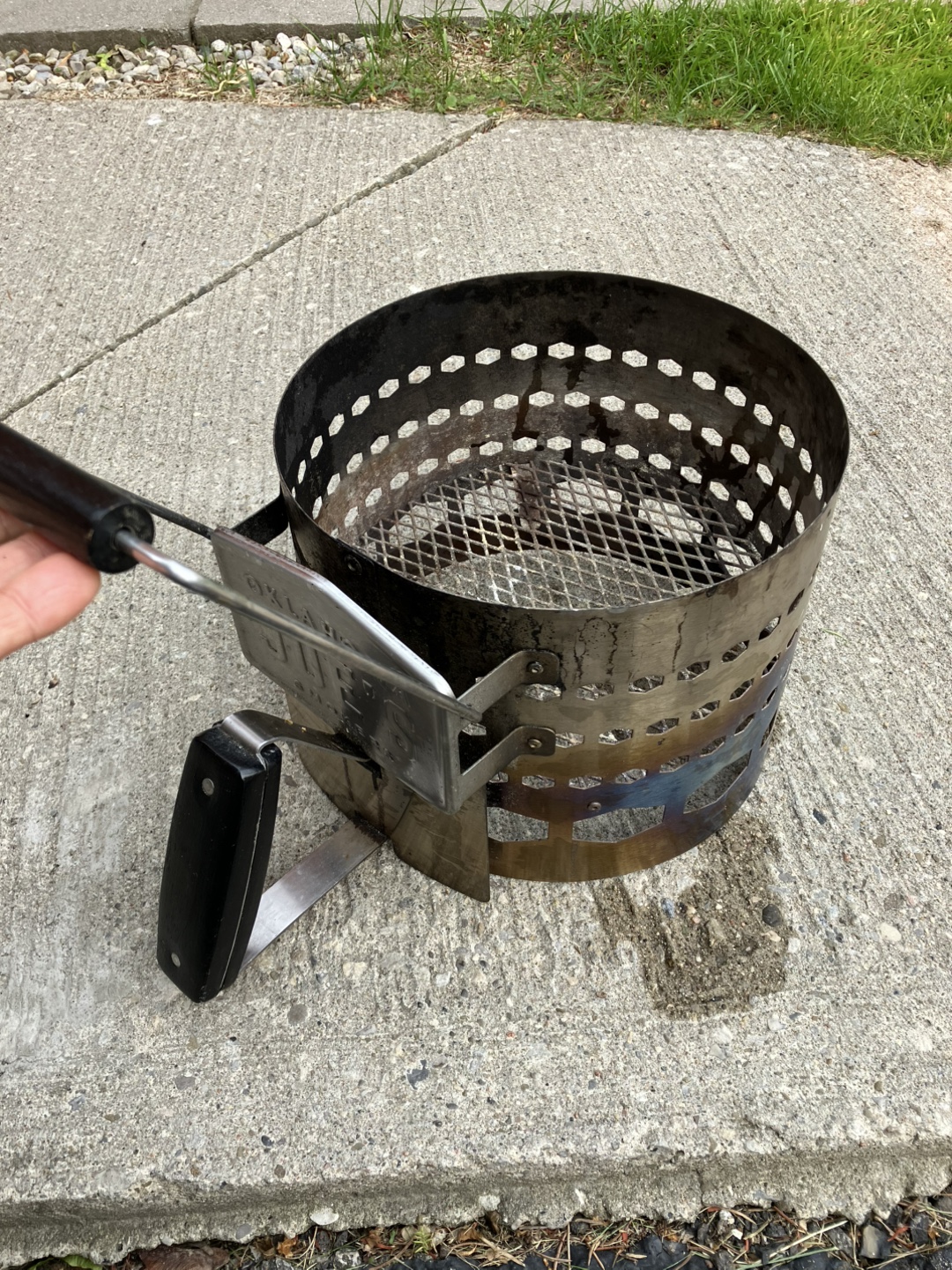 Oklahoma Joe's Charcoal Starter - photo 3