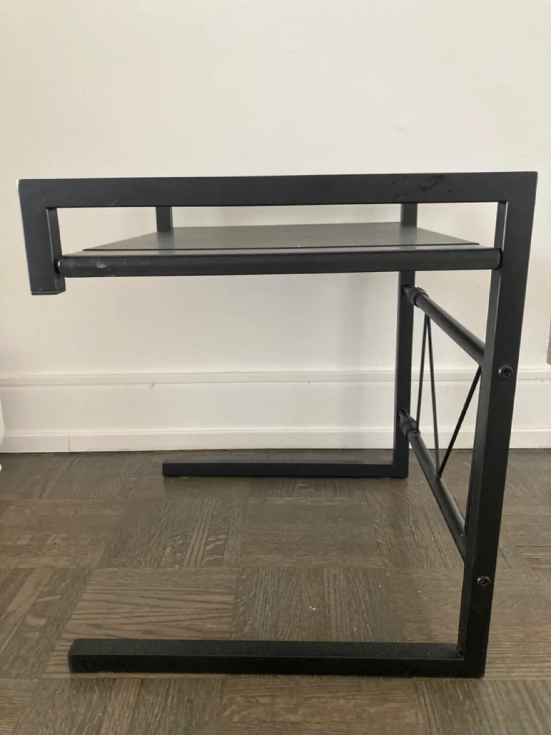 Black Metal Side Table image indicator(3)