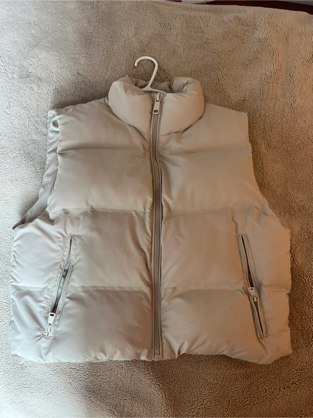ZARA Puffer Vest thumbnail