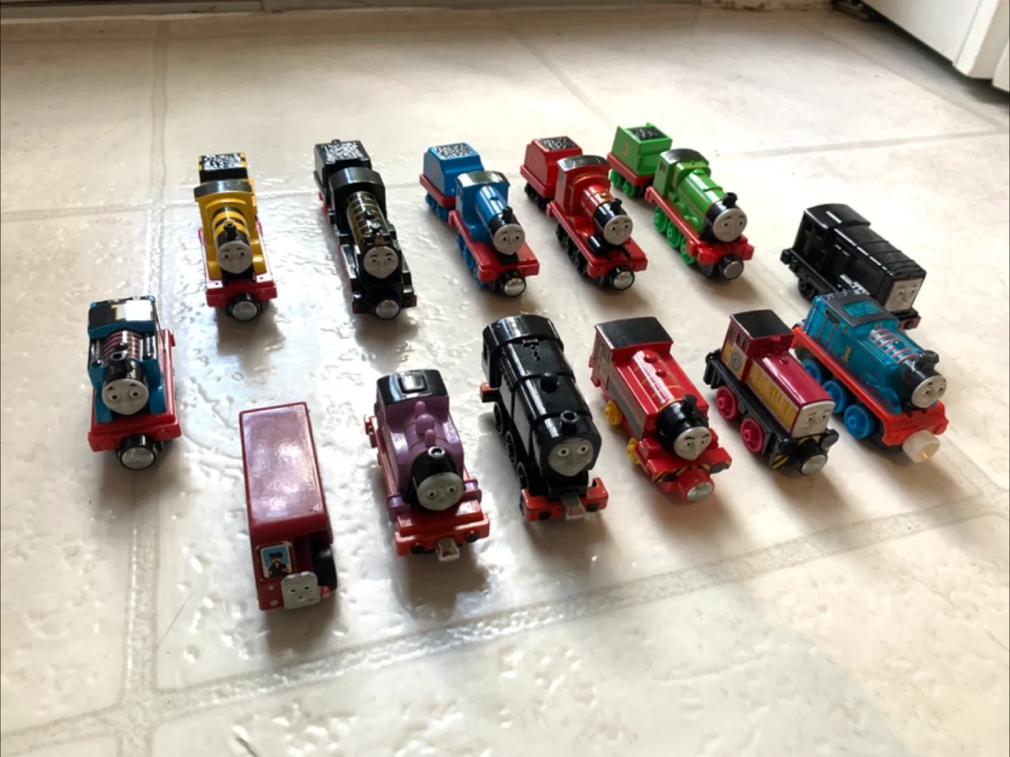 Thomas the Train metal trains image indicator(2)