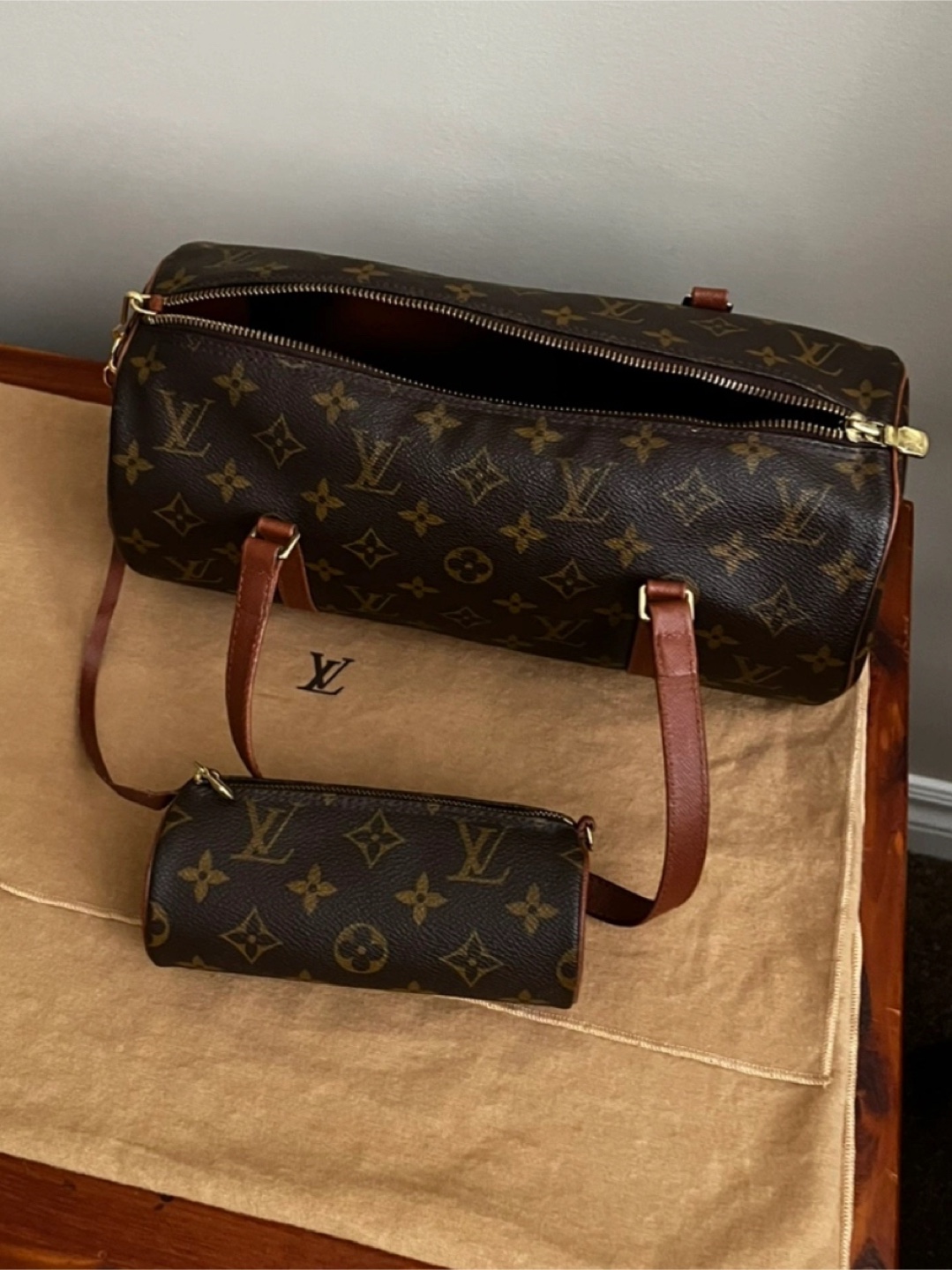 Louis Vuitton papillon 30 & Mini Pochette Set - photo 3