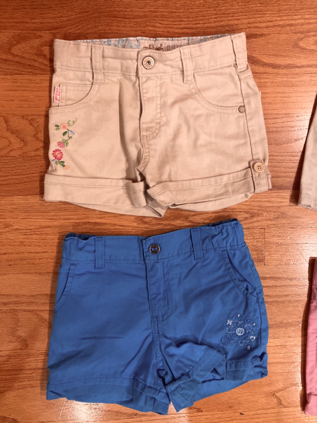 Girls sz 5 nwot oshkosh & Arizona Jeans Co embroidered shorts - photo 4