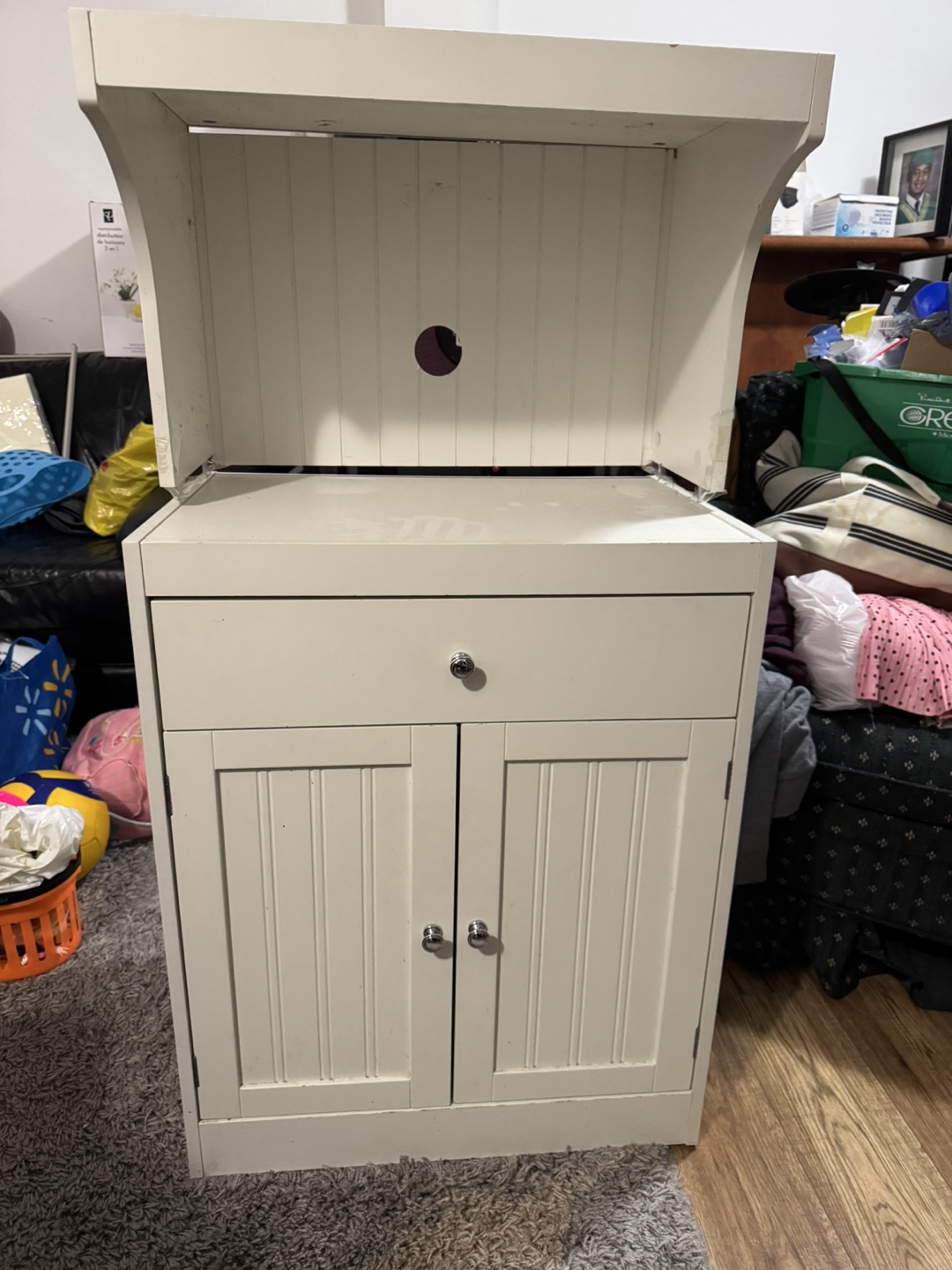 Cream Kitchen Cabinet with Hutch - photo 2