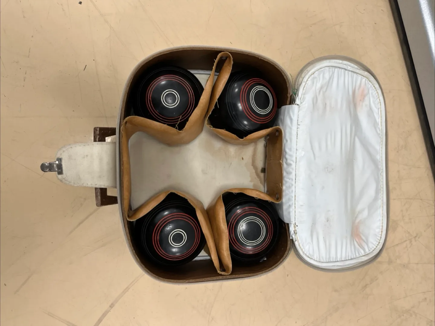 Vintage Bowling Set image indicator(2)