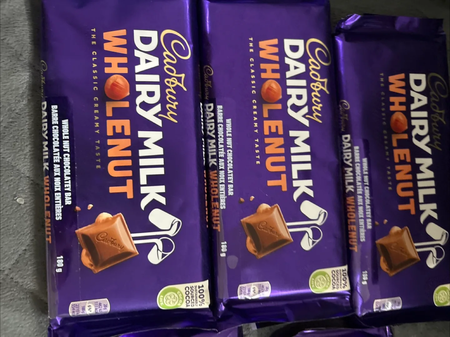 Five  Cadbury Chocolate Bars 180g image indicator(2)