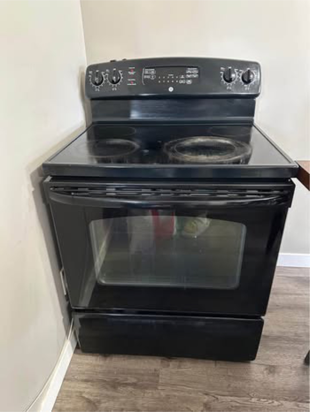 Black Electric Range/Stove