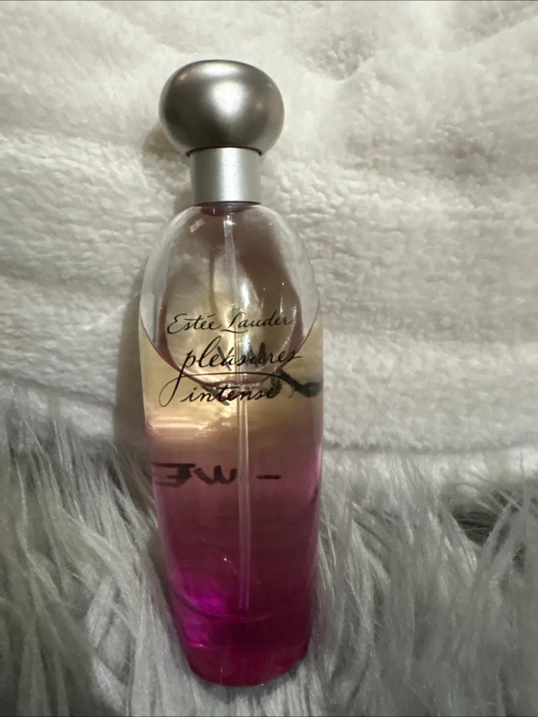 Estée Lauder Pleasures Intense Perfume image indicator(2)