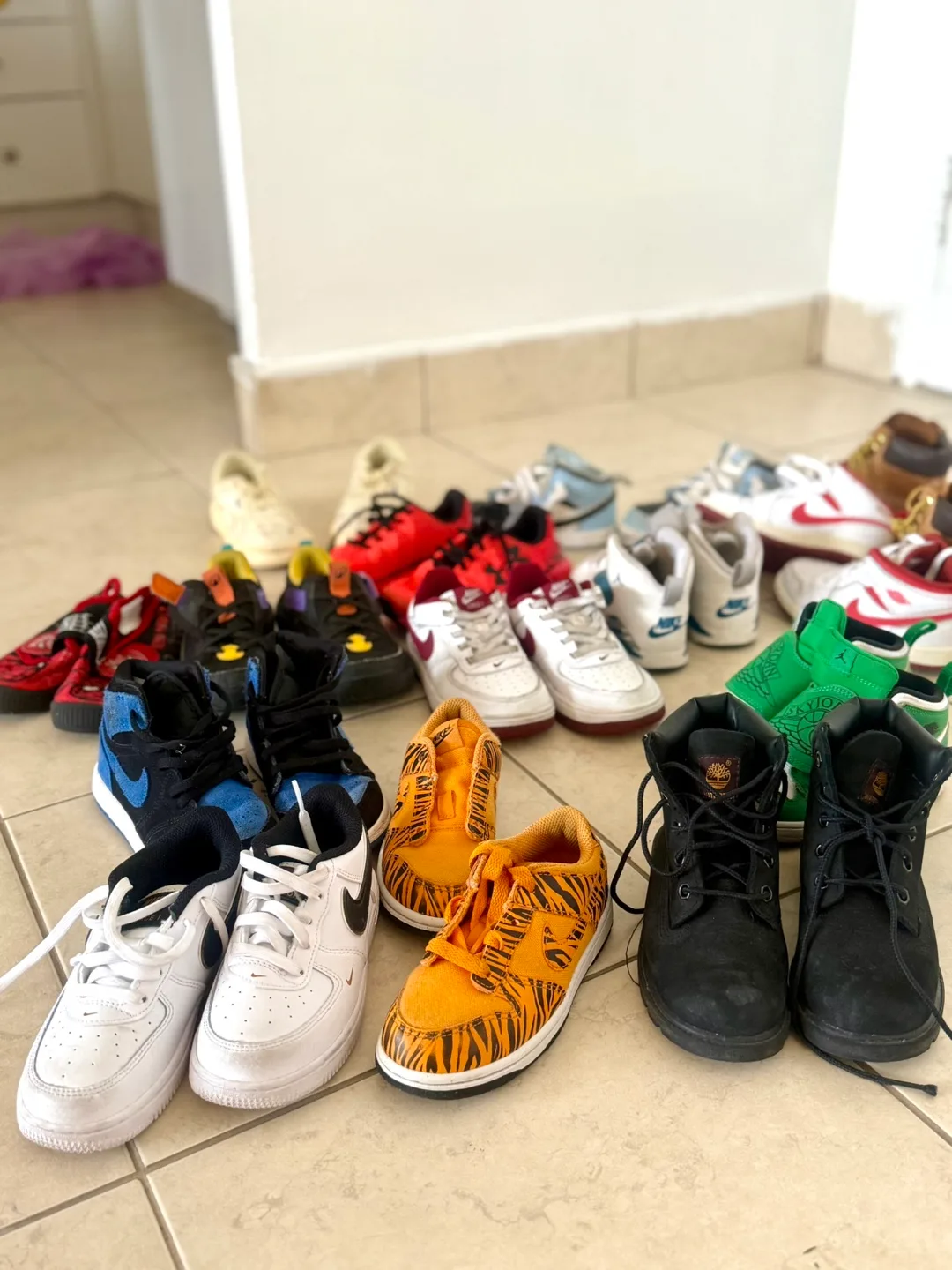 Variety of Kid's Shoes image indicator(2)